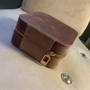 New pink Velvet travel jewelry box